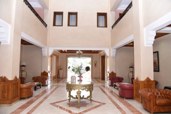 GOLDEN BEACH – Image 2